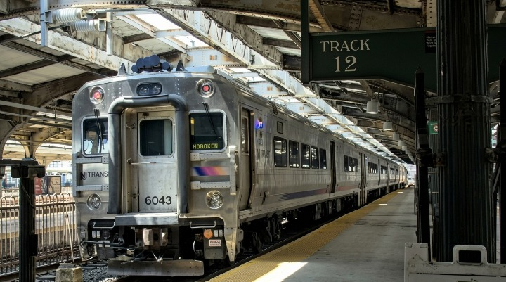 NJ Transit Track Electrocution Claims Pedestrian Life, Investigation Continues Into Fatal Incident NJ Transit Train