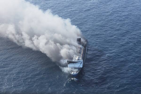 Indonesia Ferry Fire Kills 5 as Search Continues for Missing Passengers